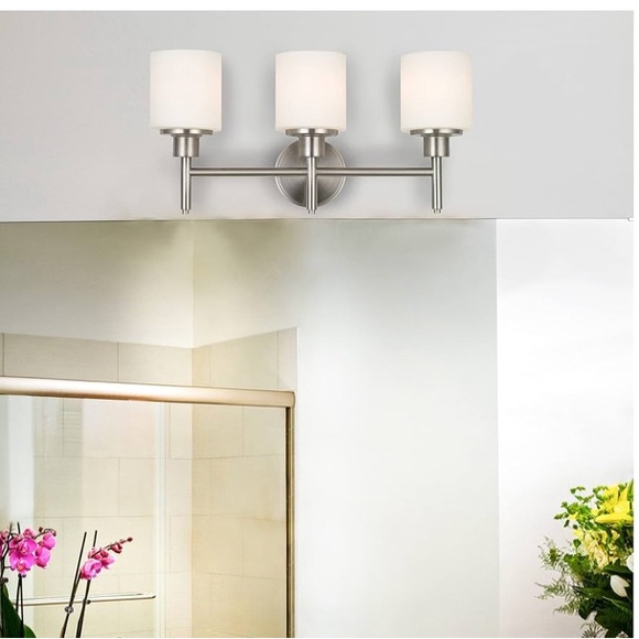 3 Light Vanity Light - Picture 5 of 11